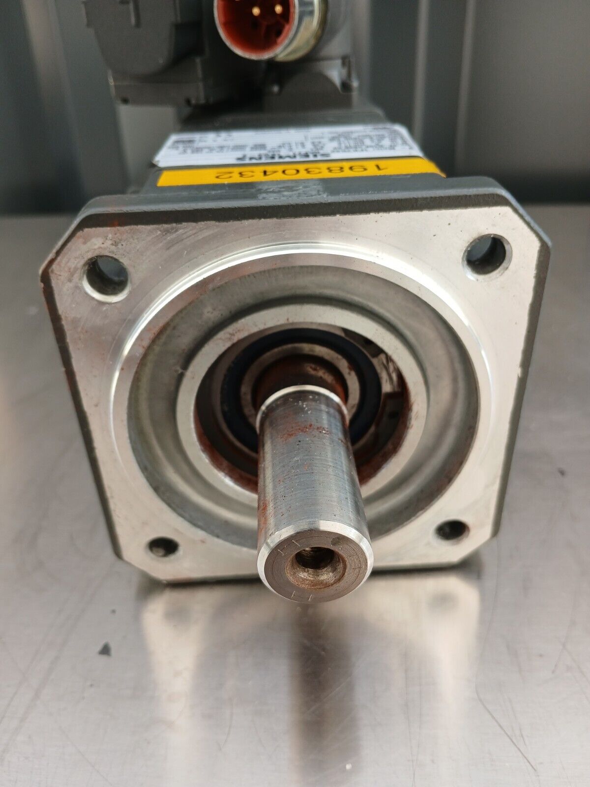 5861822