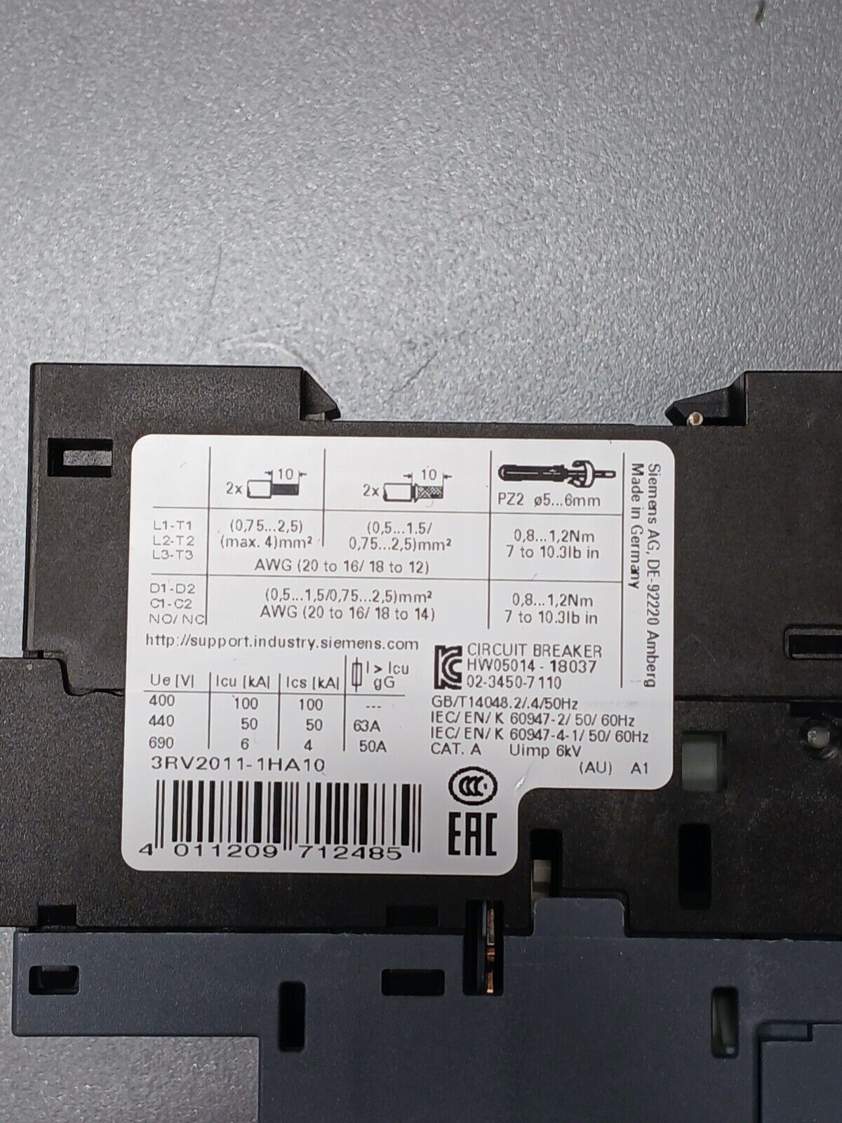 5861868