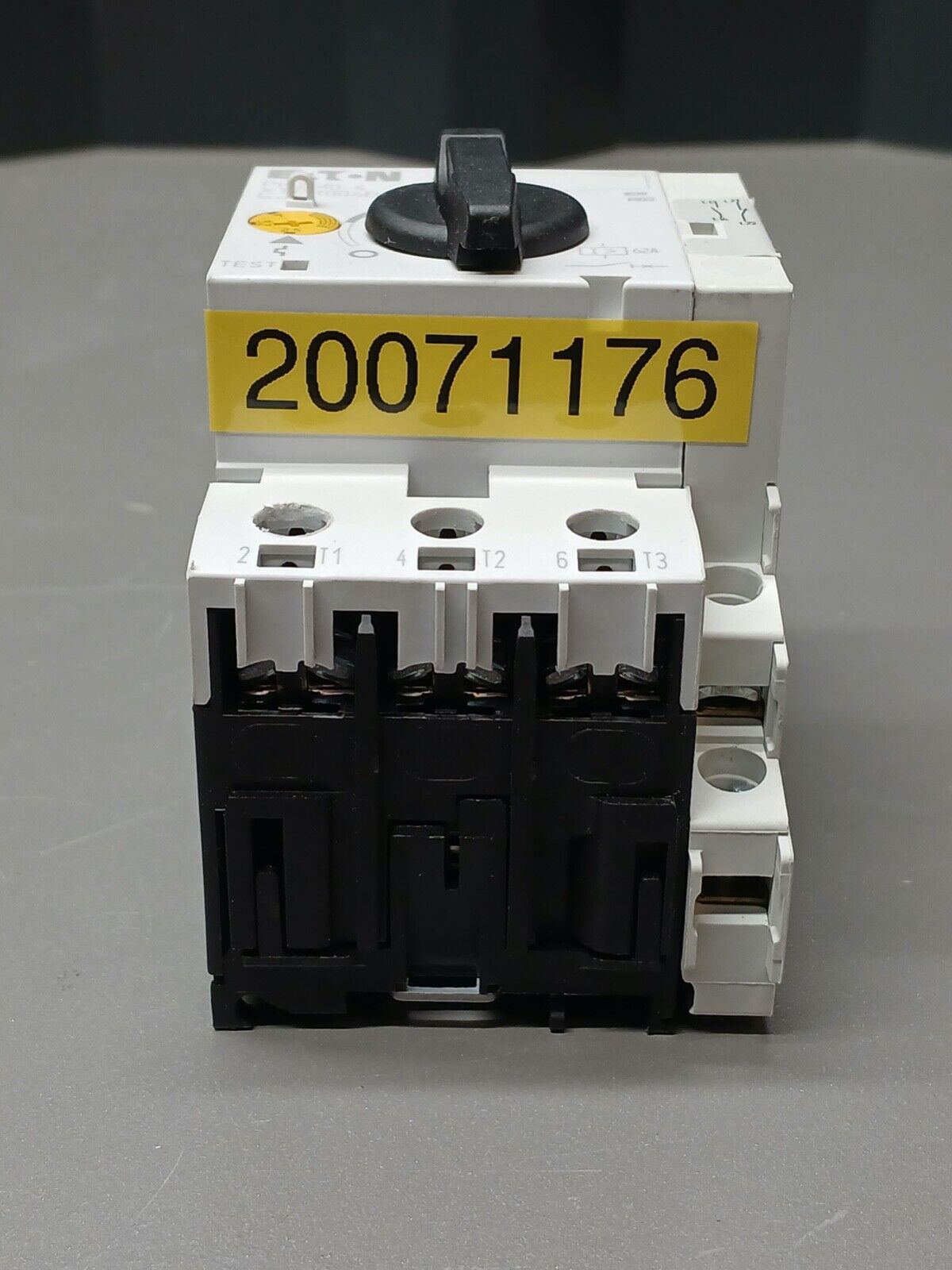 5861851
