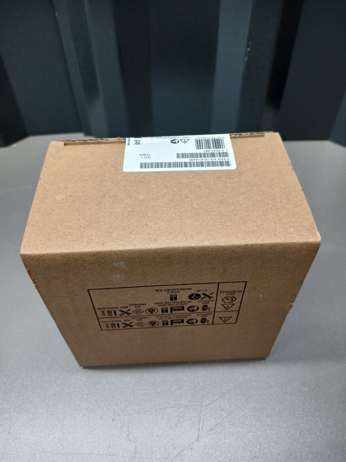 5832464