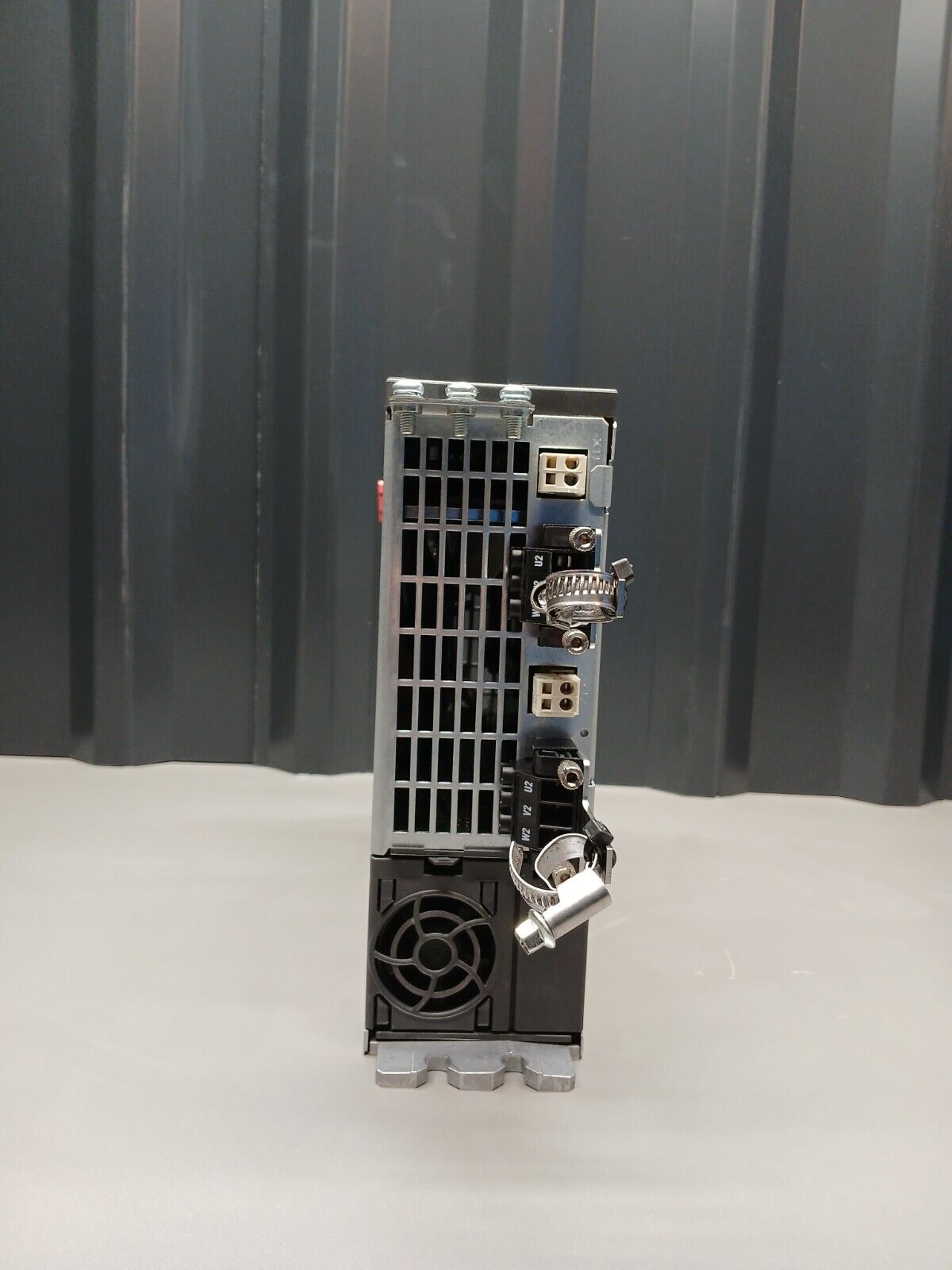 5834810