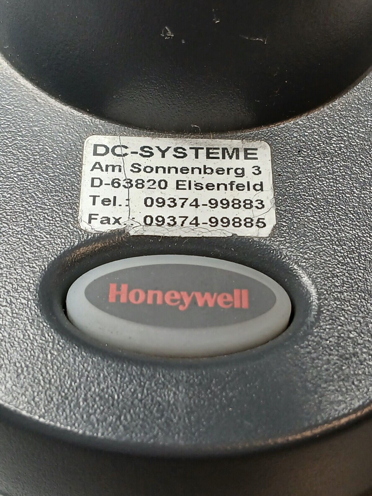 5861834