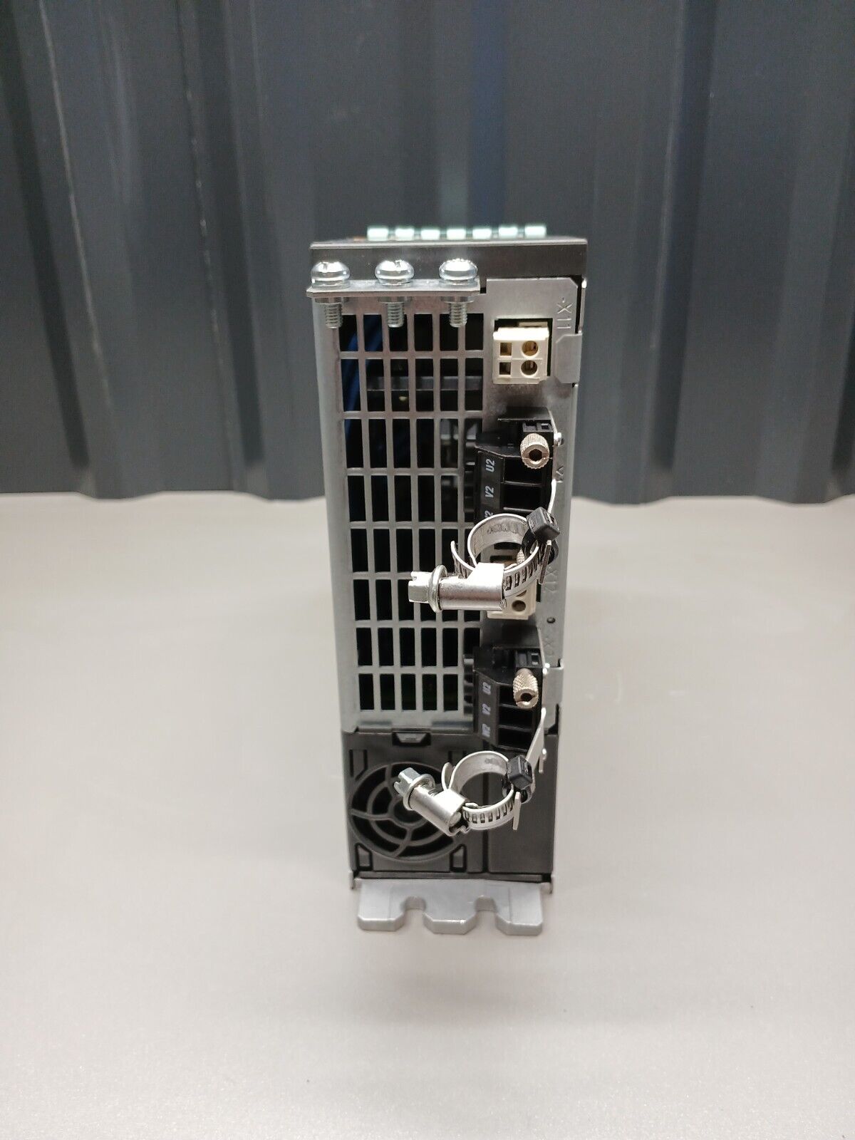 5834808