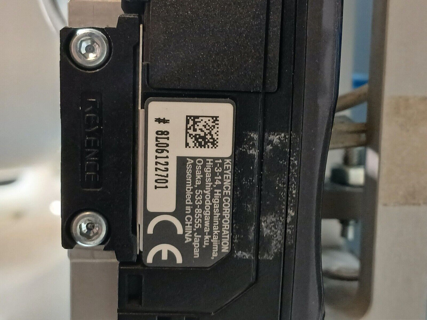 5861779