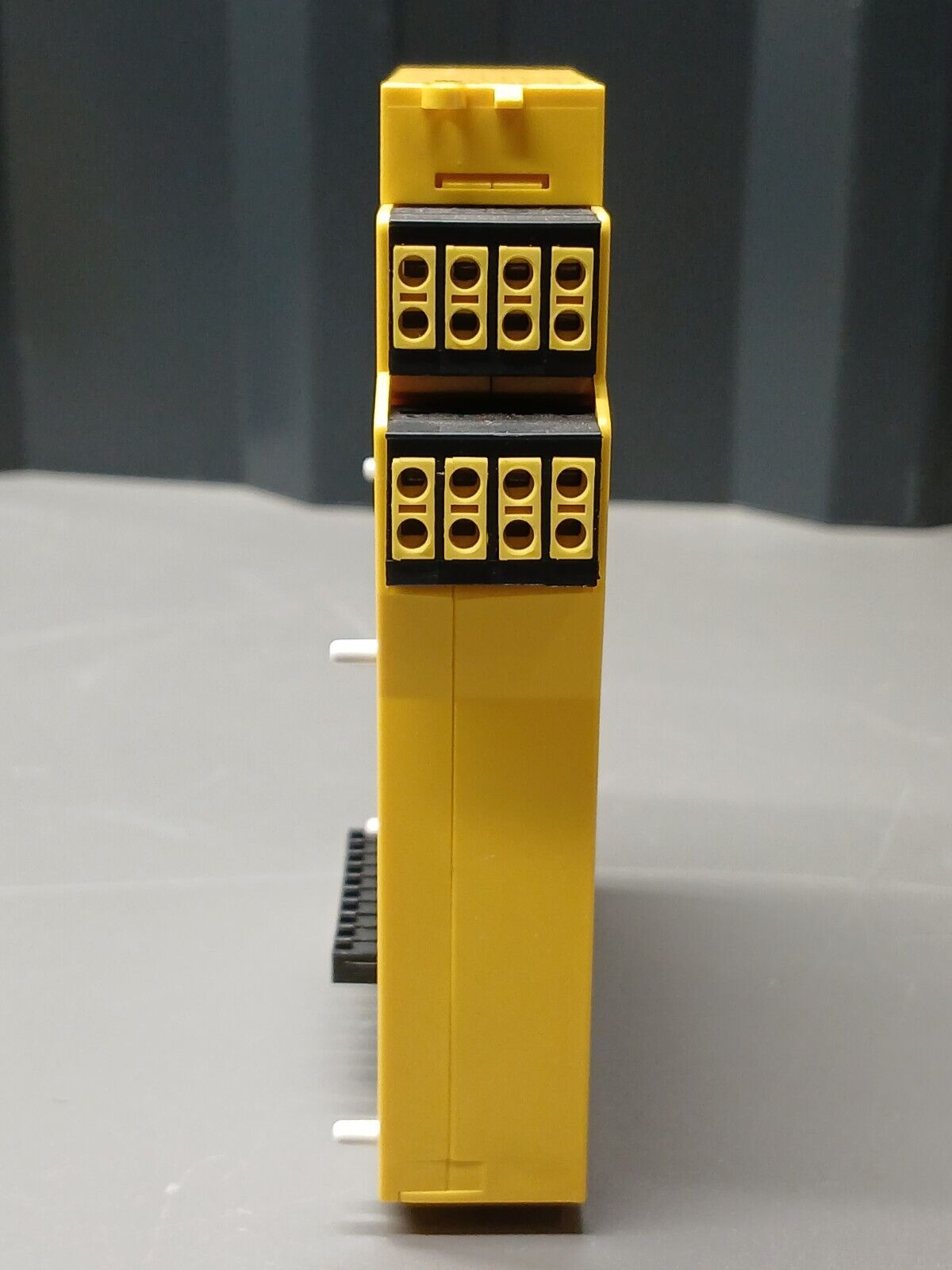 5861874