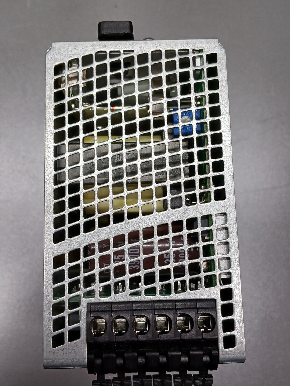 5861887