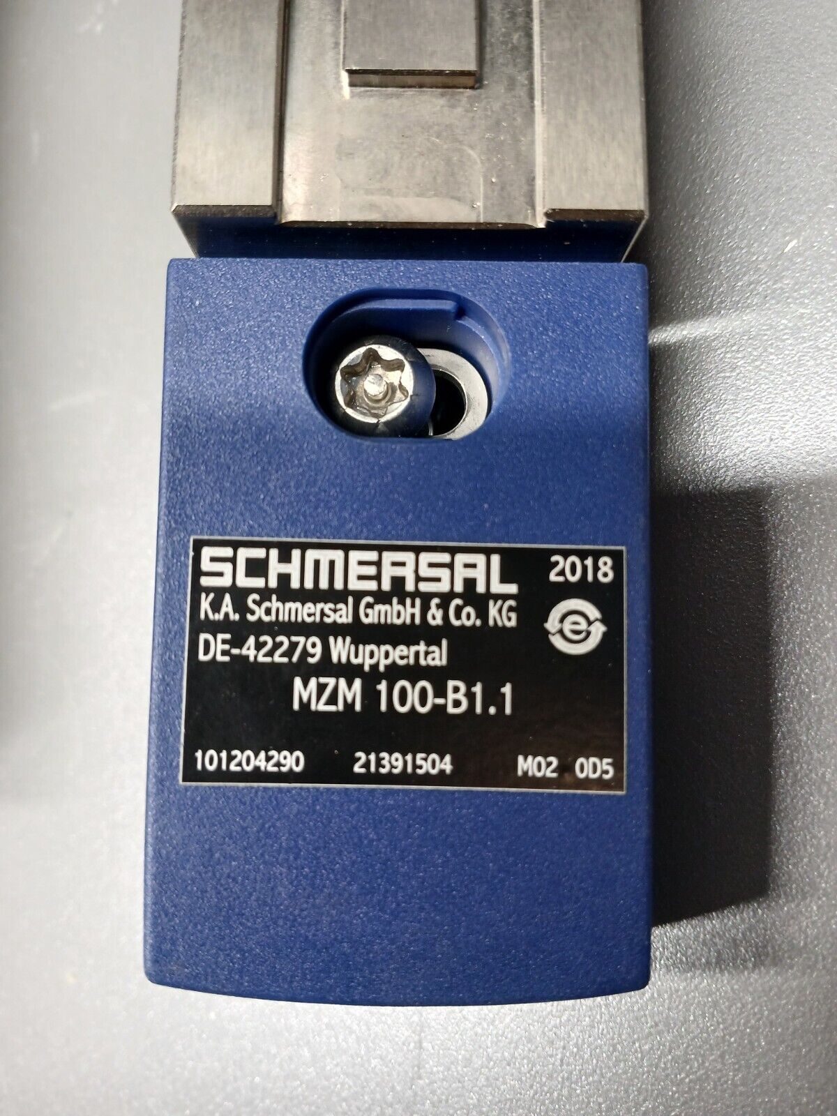 5861763