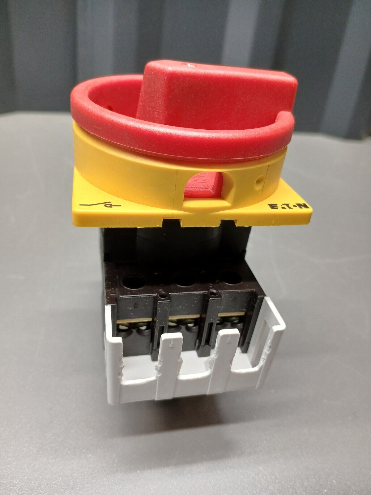 5834854