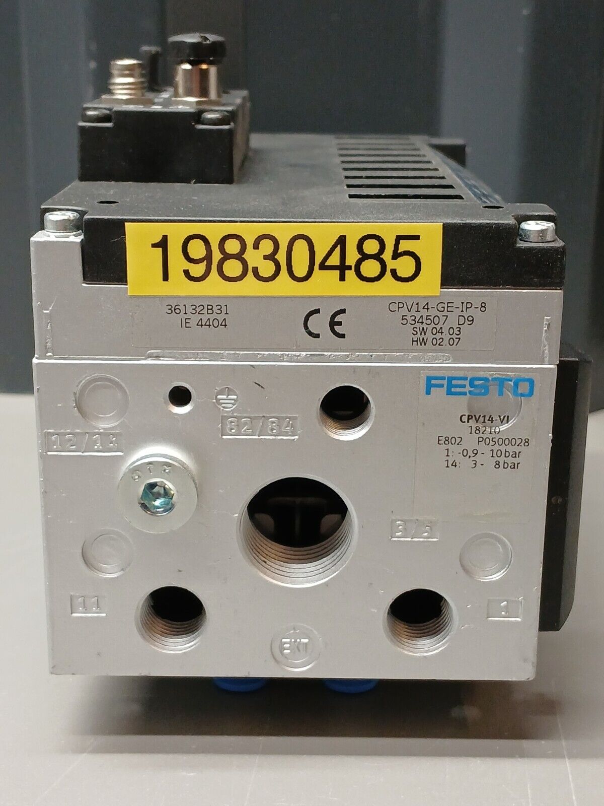 5793196