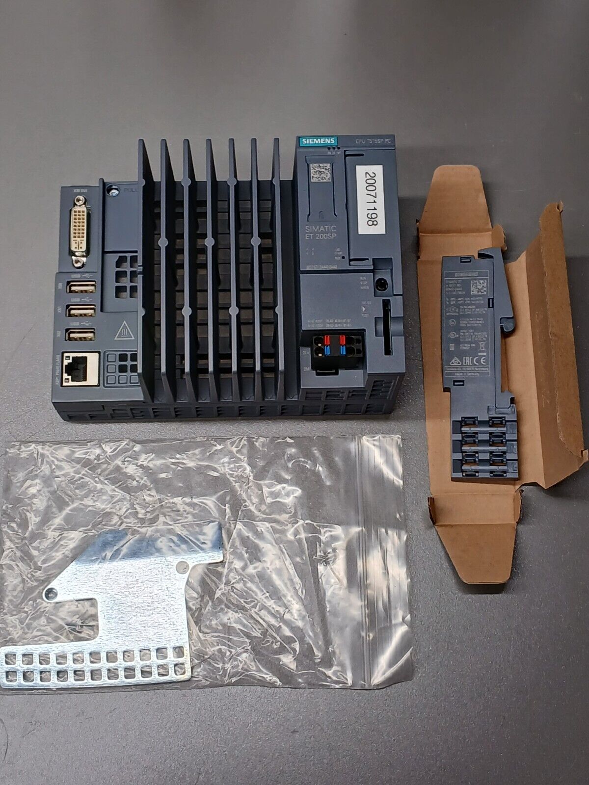 5834841