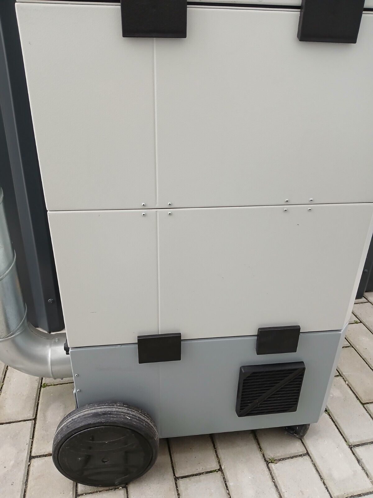 5861775