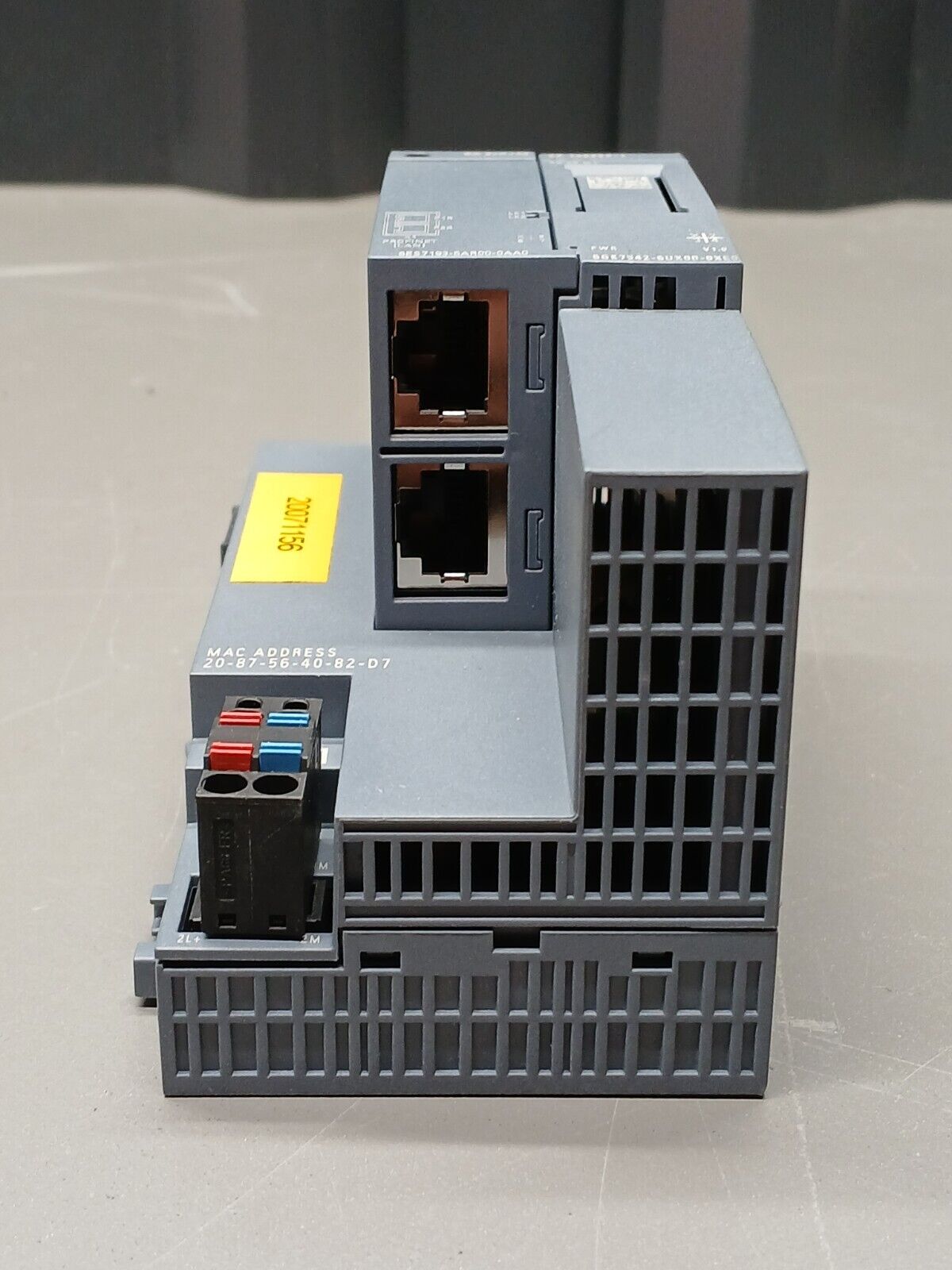 5861795