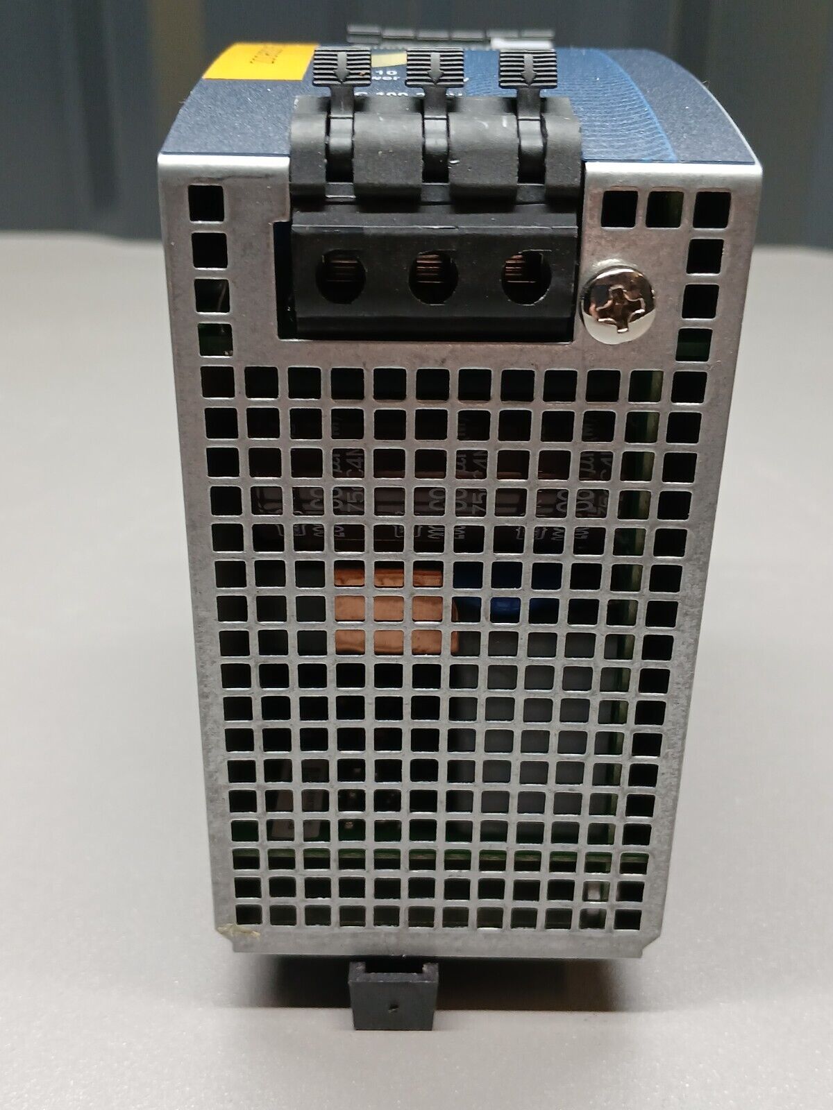 5861887