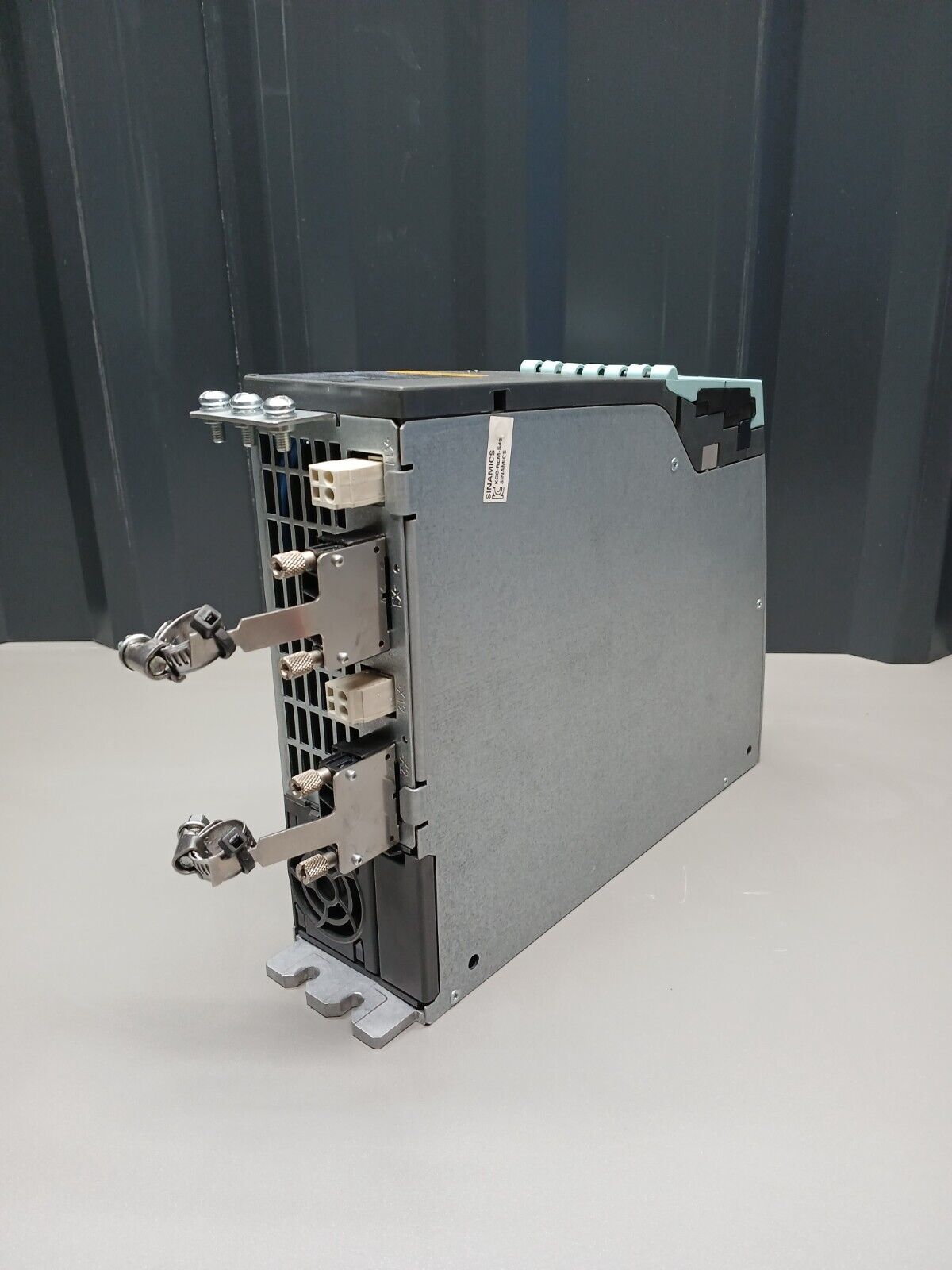 5834808