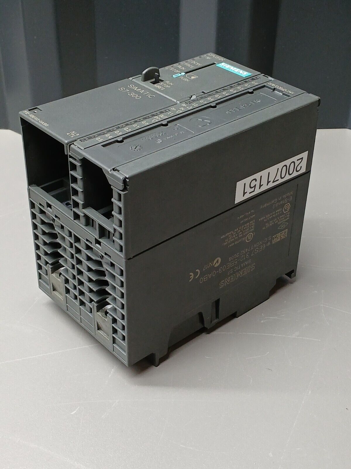 5832461