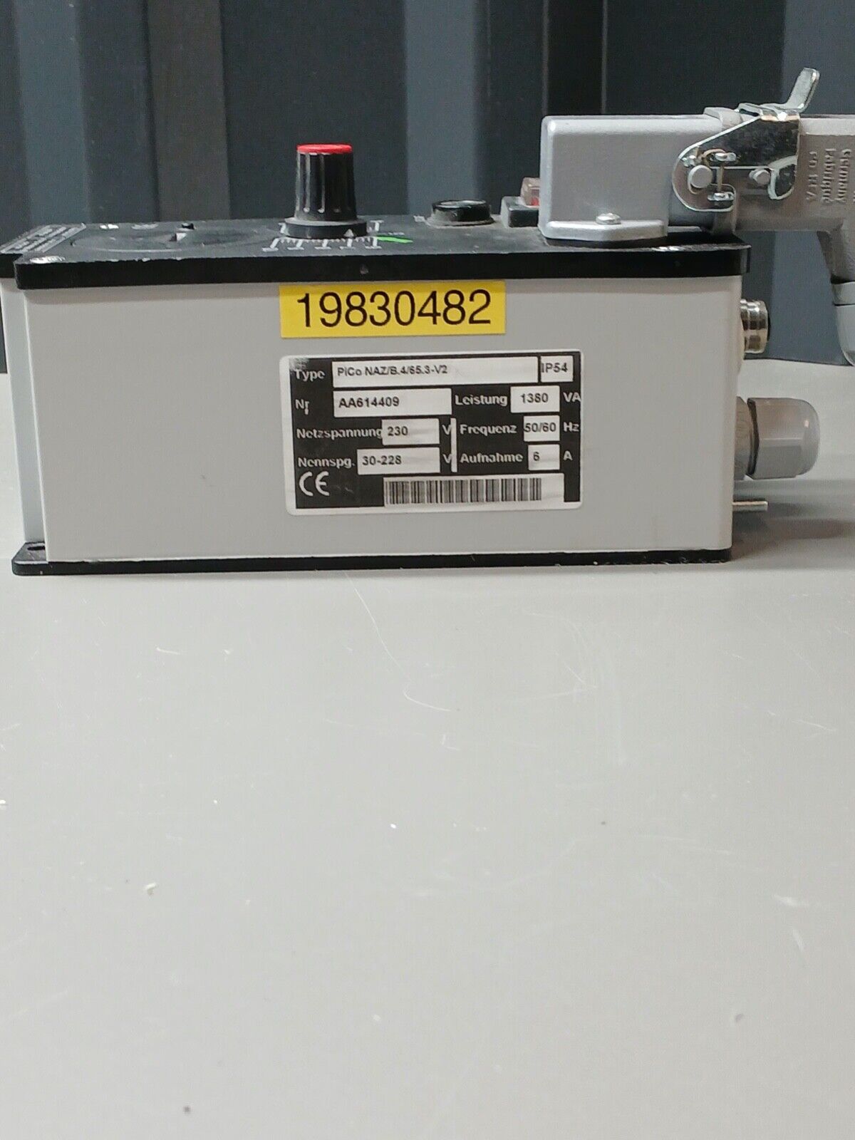 5861818