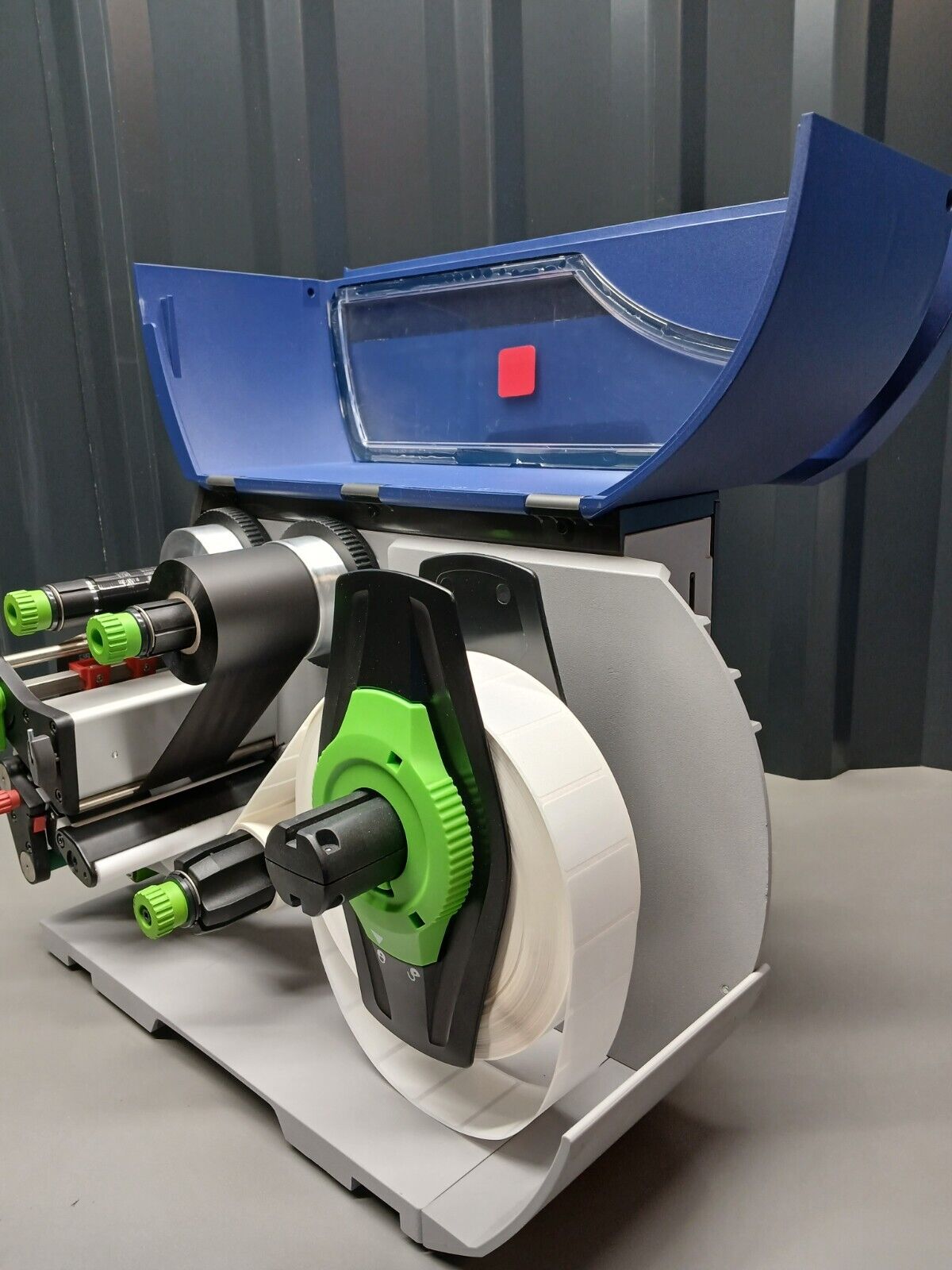 5861806