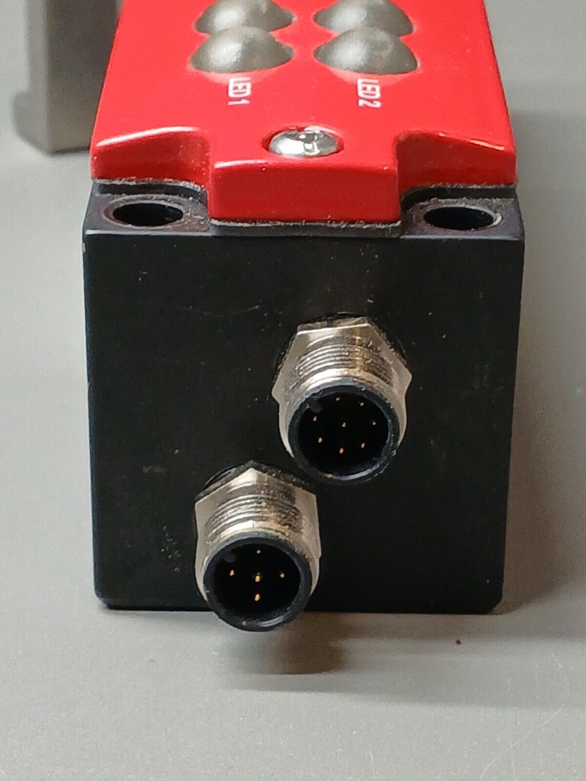 5861843