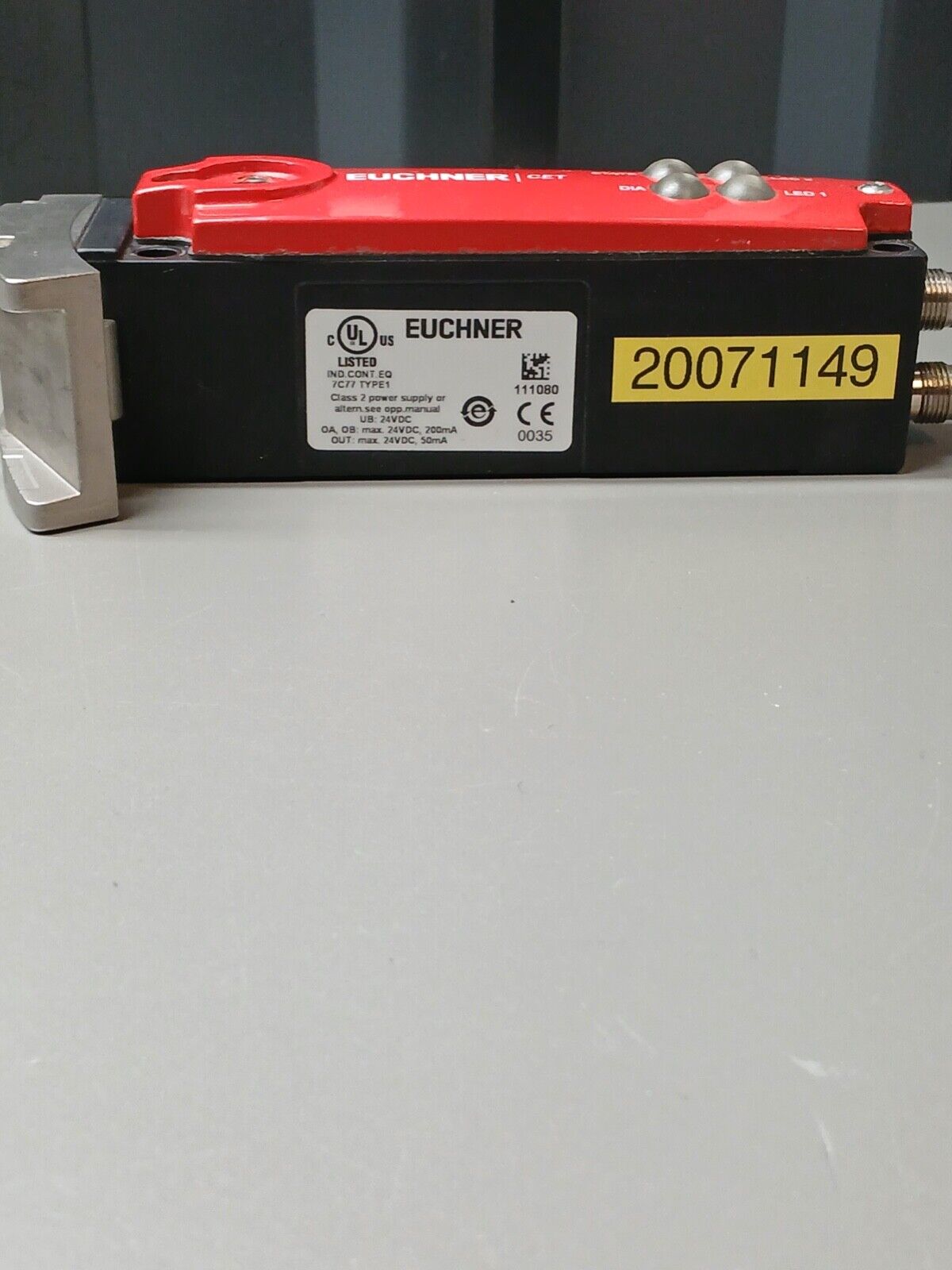 5861843