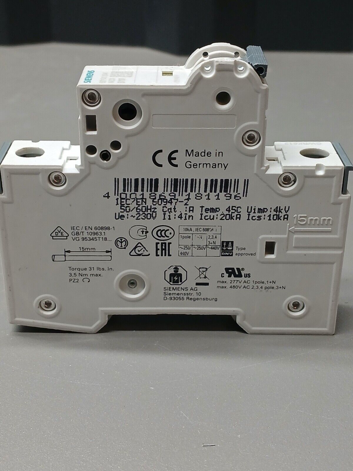 5861800