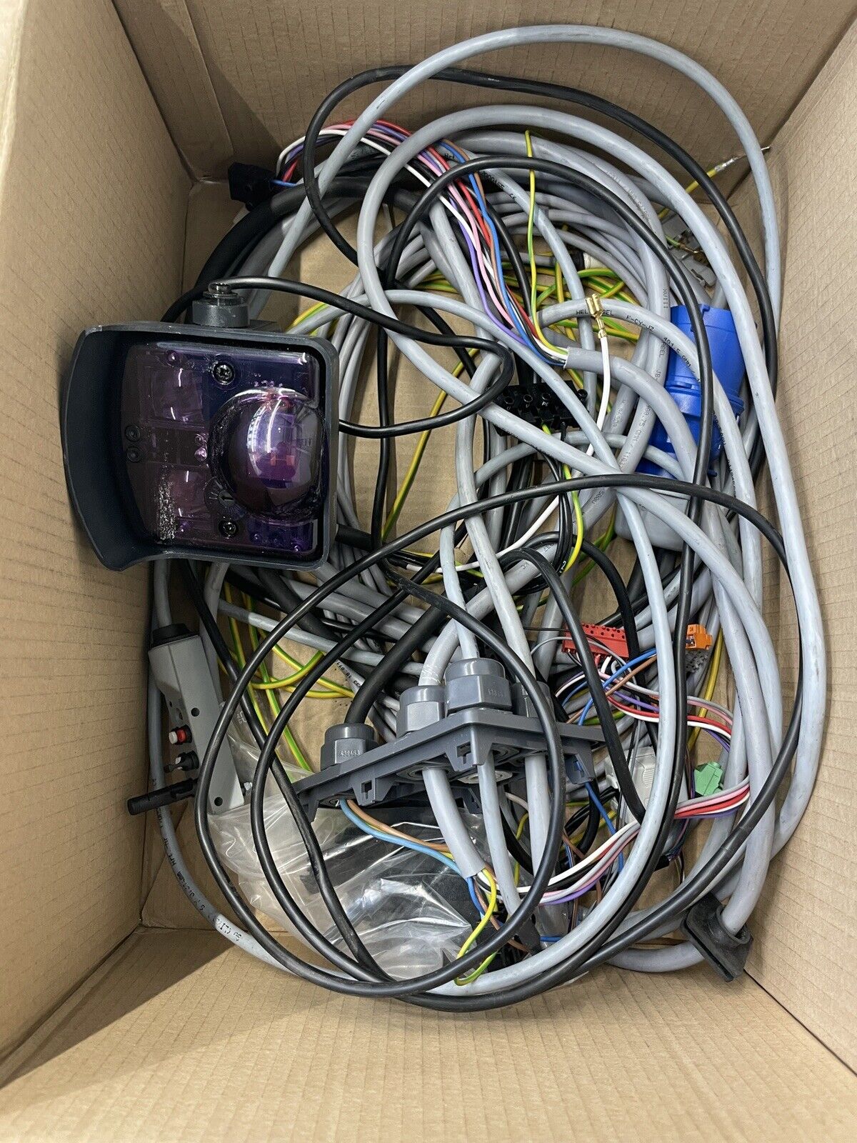 5832470