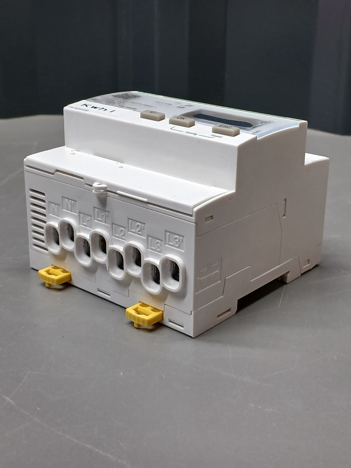 8245037