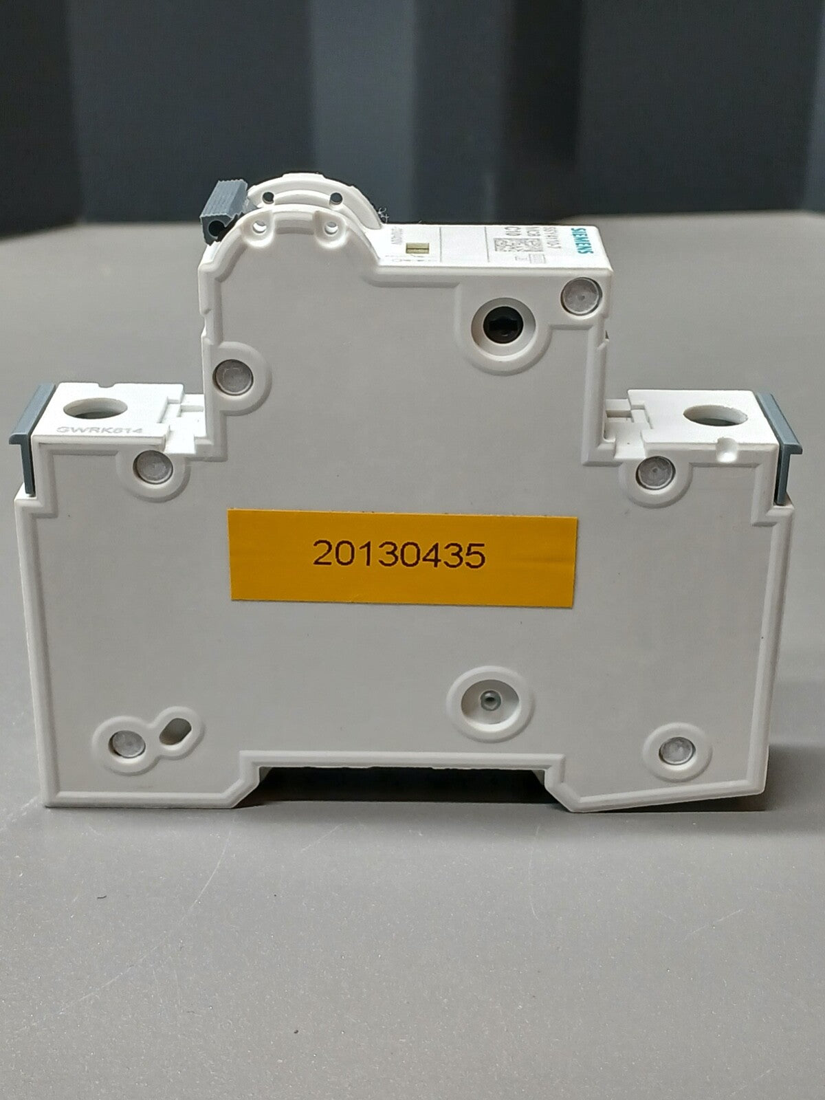 8245001