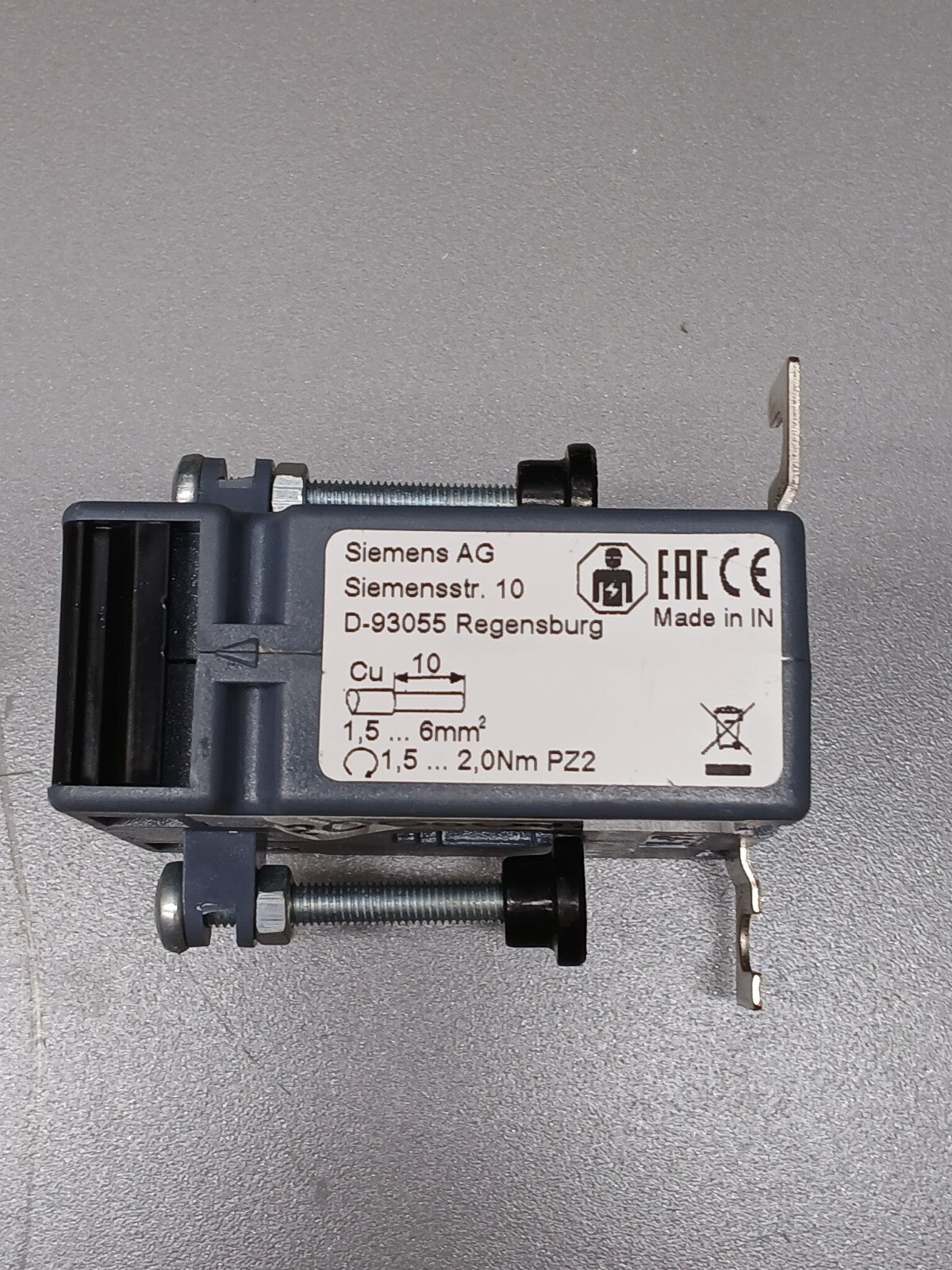 8245105