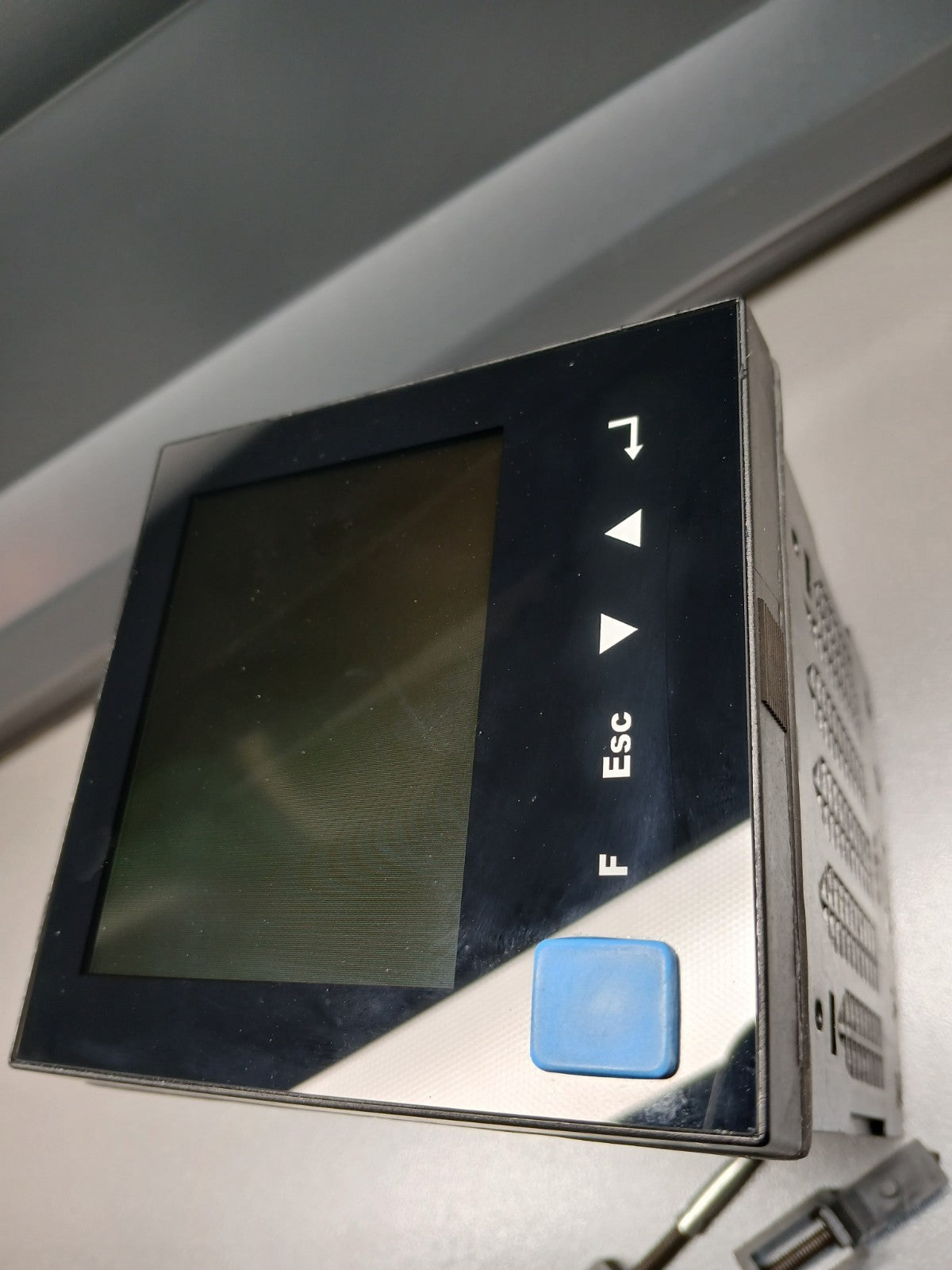 8424005