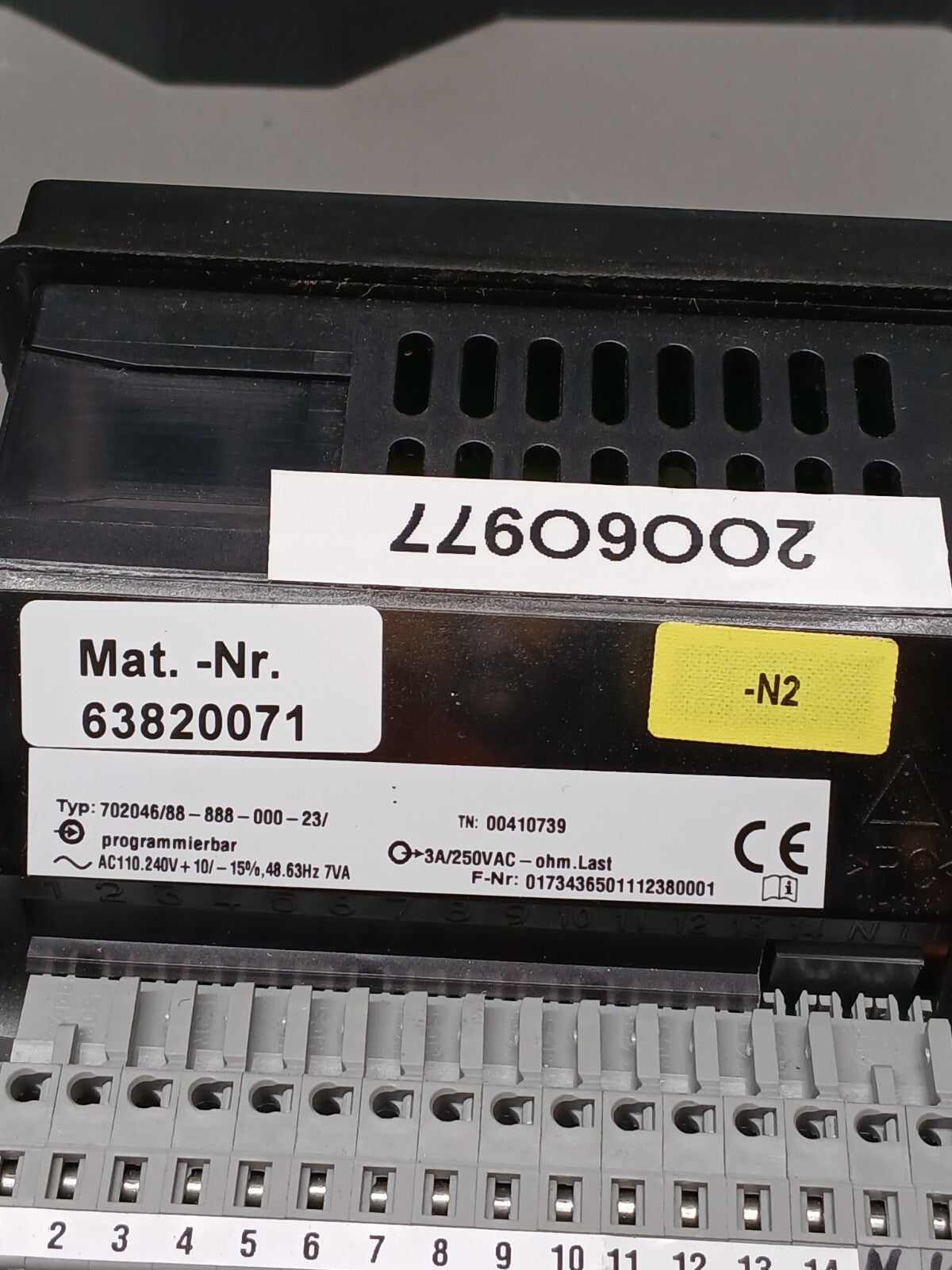 8245048