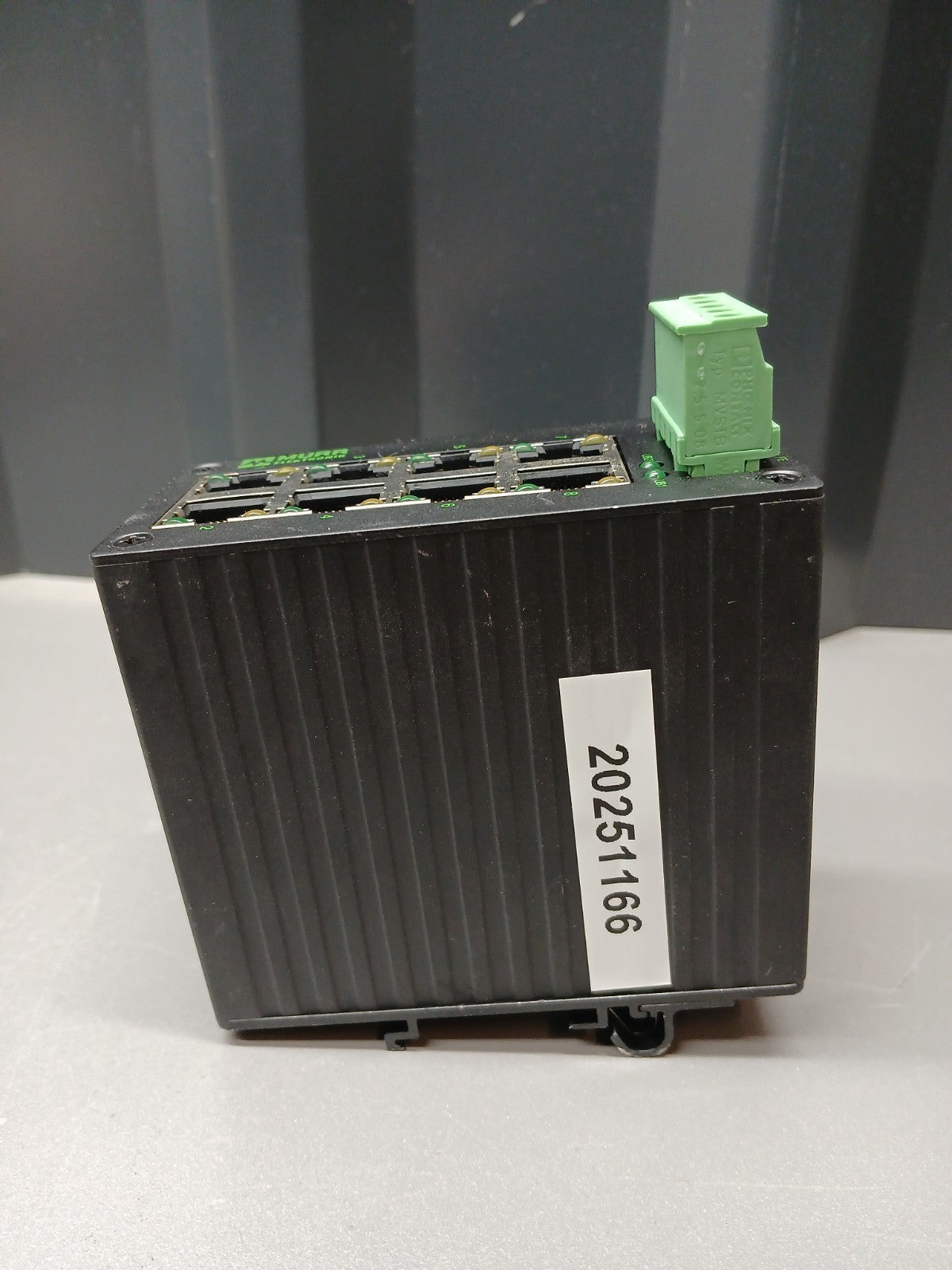 8424003