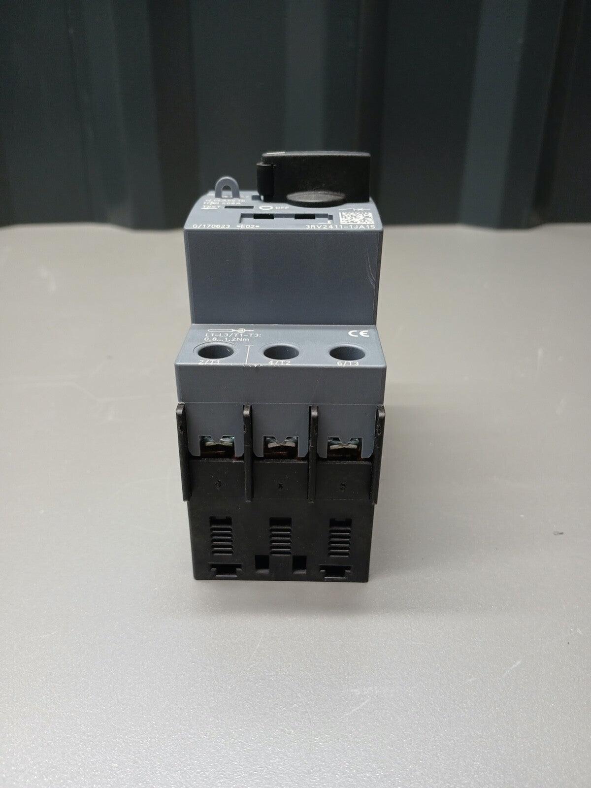 8245004