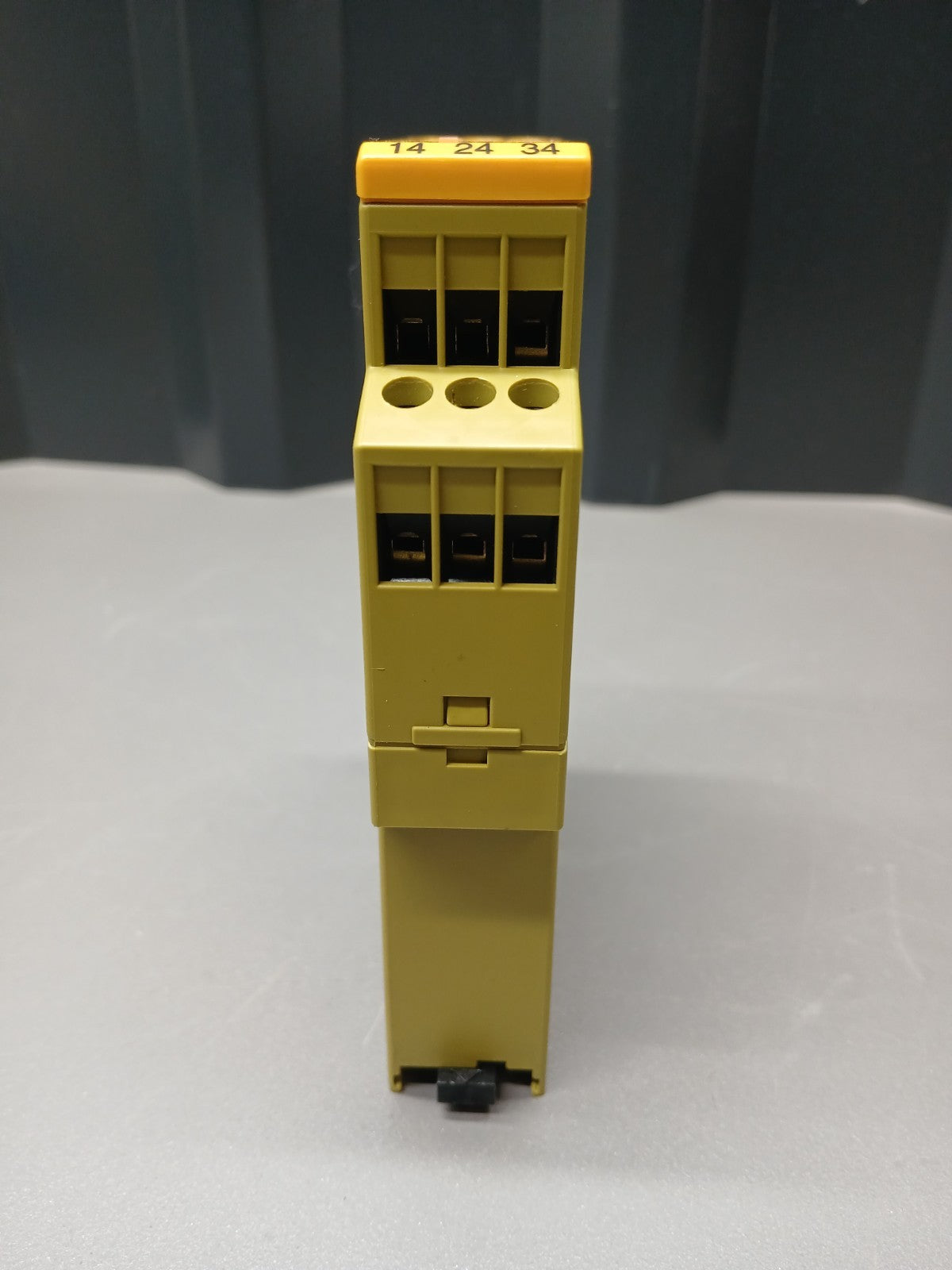 8244806