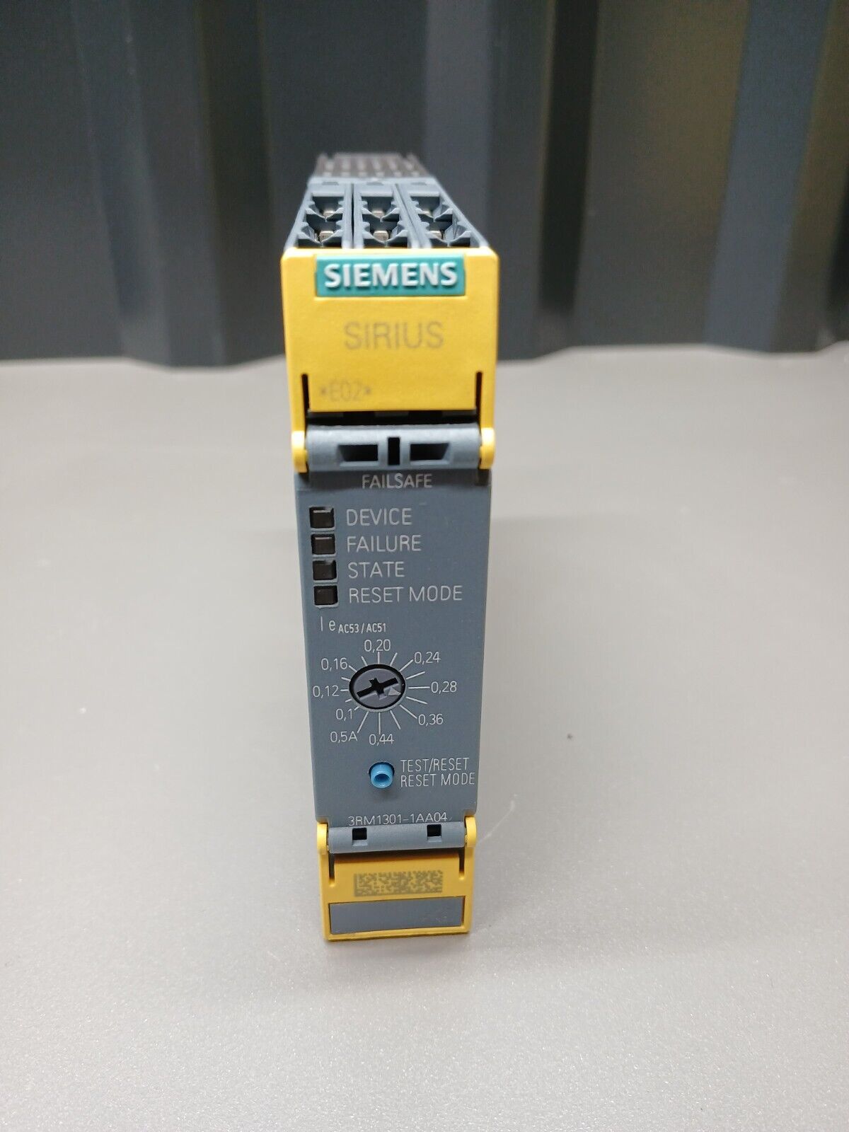 5861766