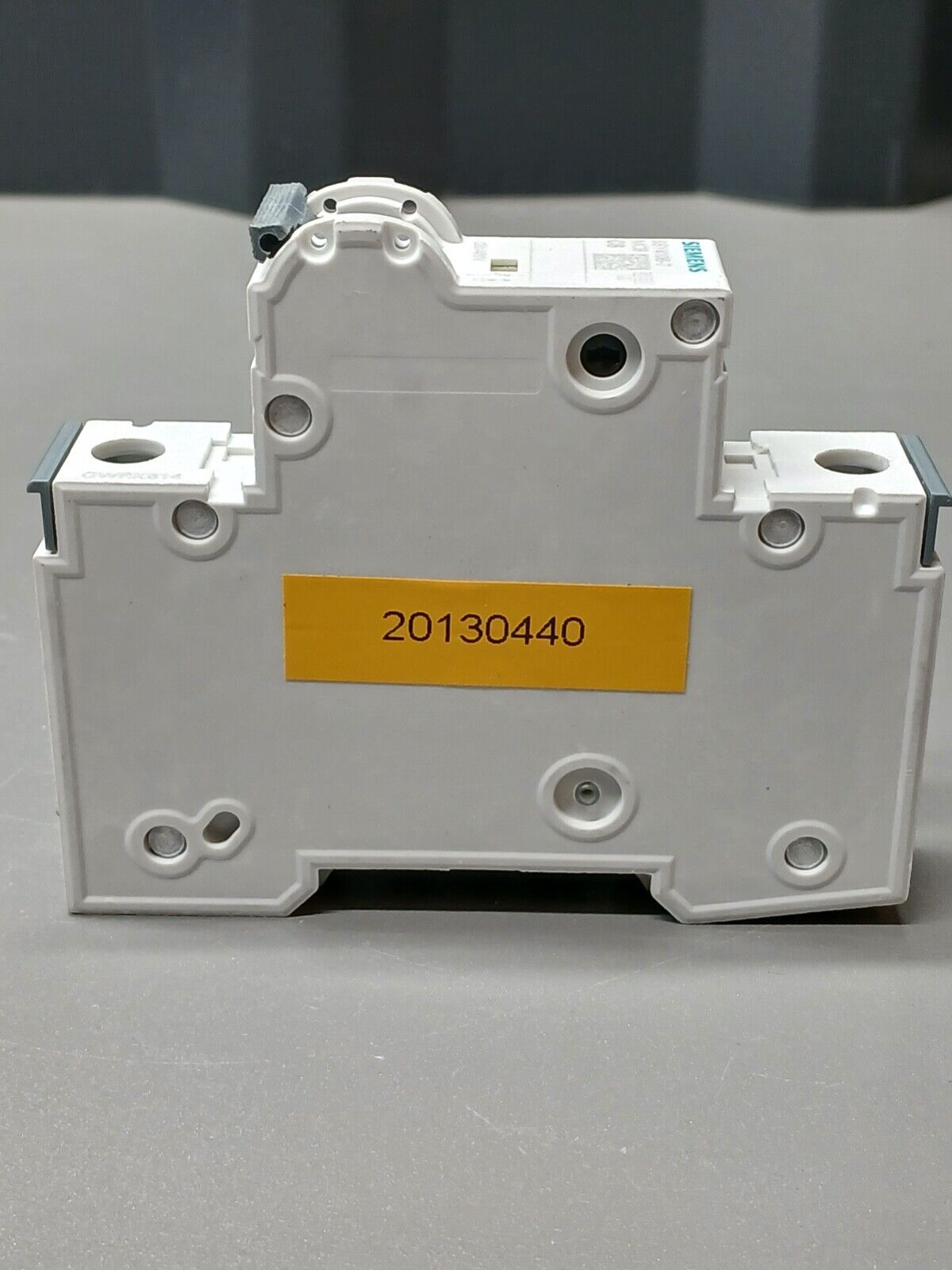 5834823