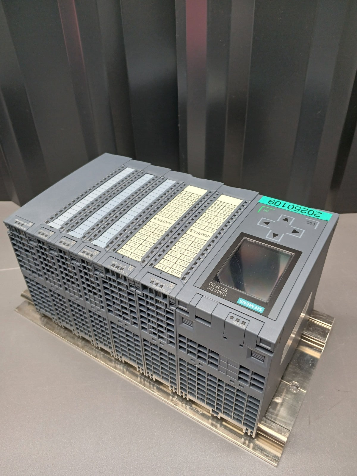 8245055