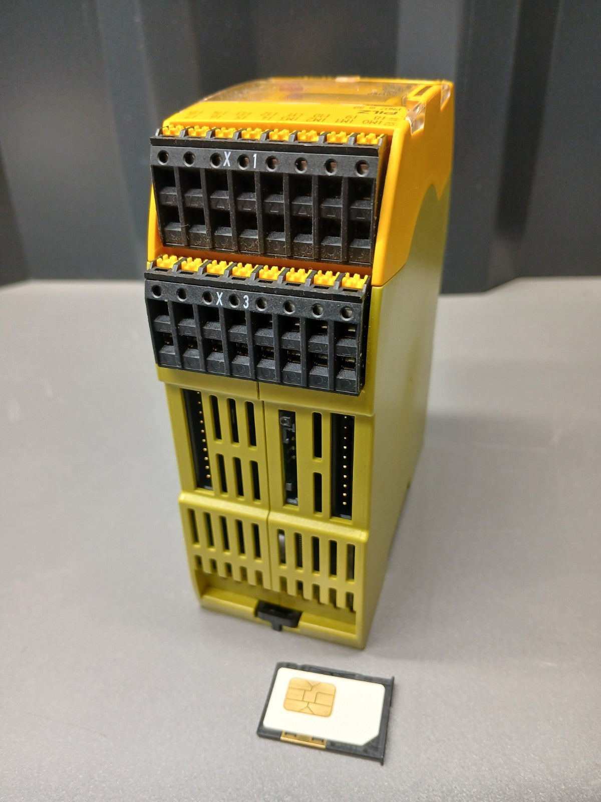 8244811